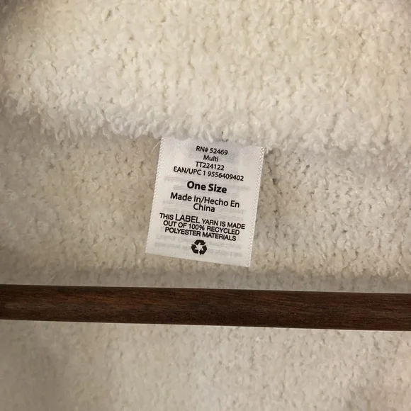 🖤3/$10 Sweater/shawl - Picture 3 of 3